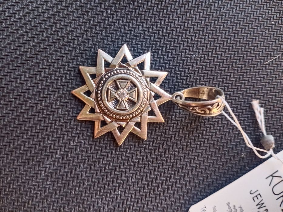 Подвеска из серебра.