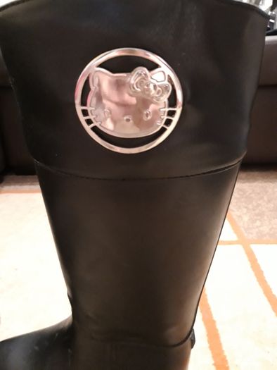 Botas/galocha Hello kitty by Victoria Couture gama luxo da marca