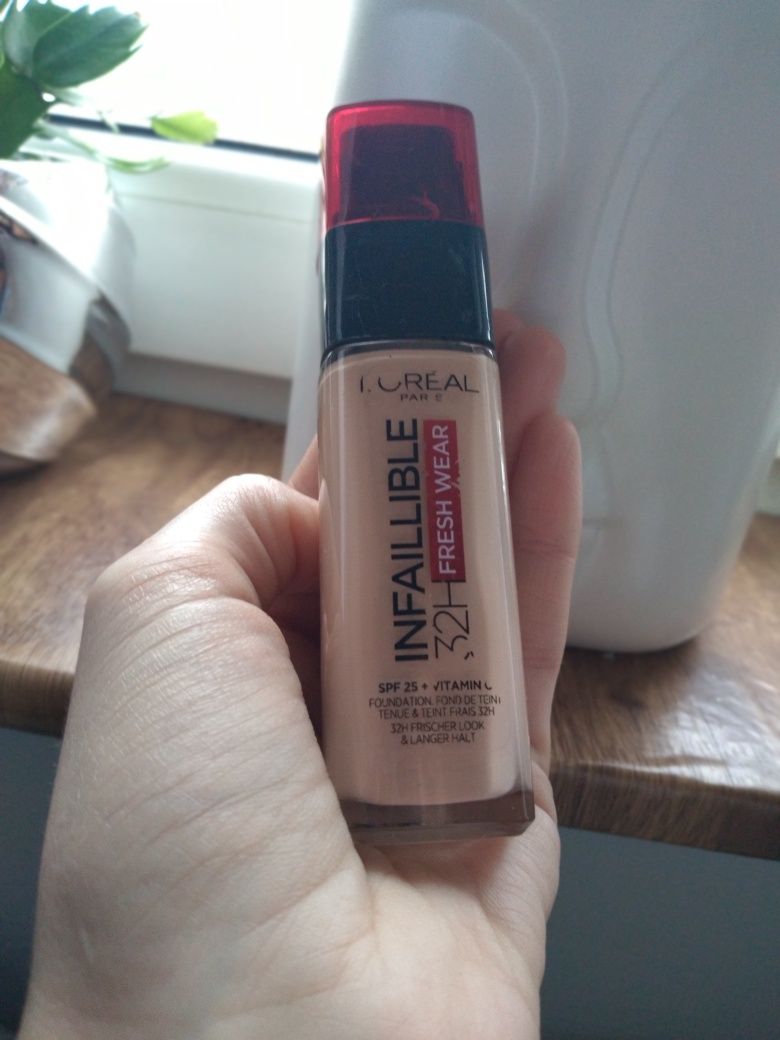 Podkład loreal infalible 100 lin linen