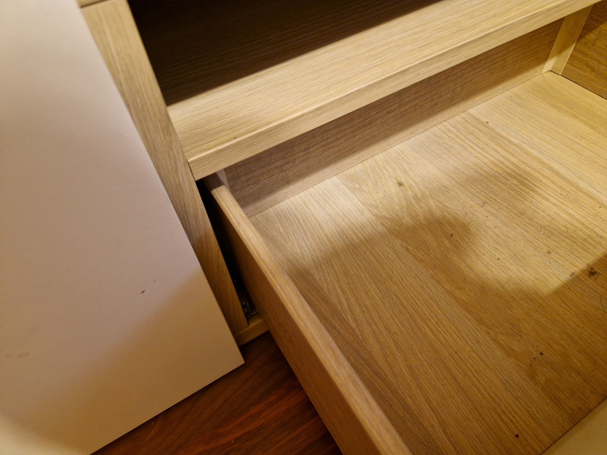 Szafka rtv szuflady IKEA Besta fronty białe komoda