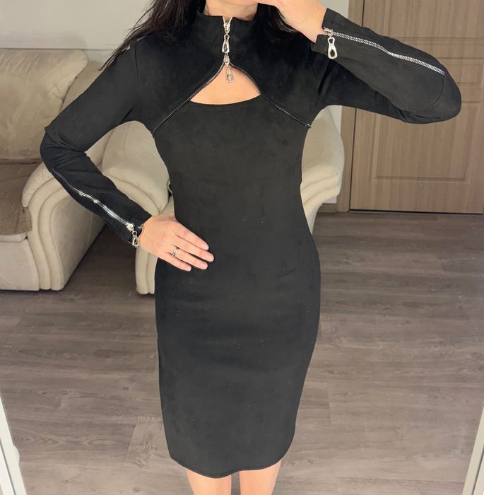 Платье замшеве обтягуюче жіноче з декором на блискавці