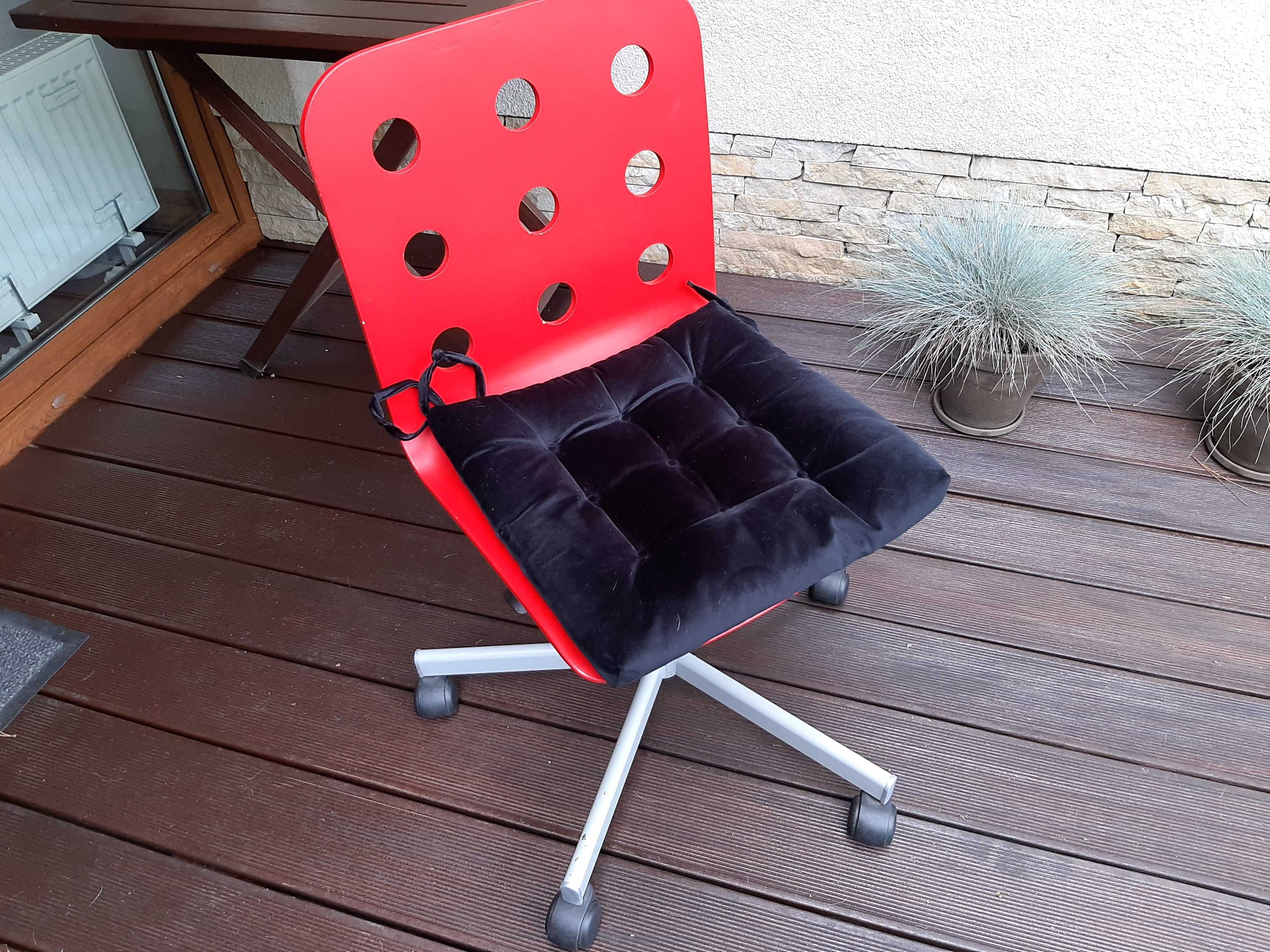 Sprzedam krzesło obrotowe drewniane IKEA