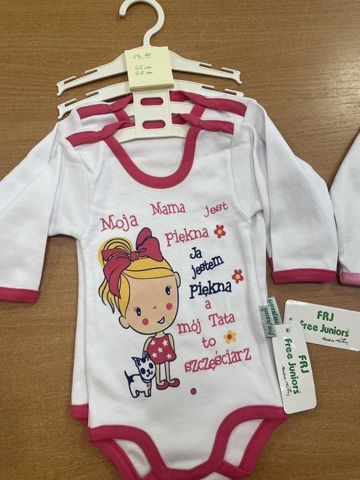 Body niemowlęce z napisami