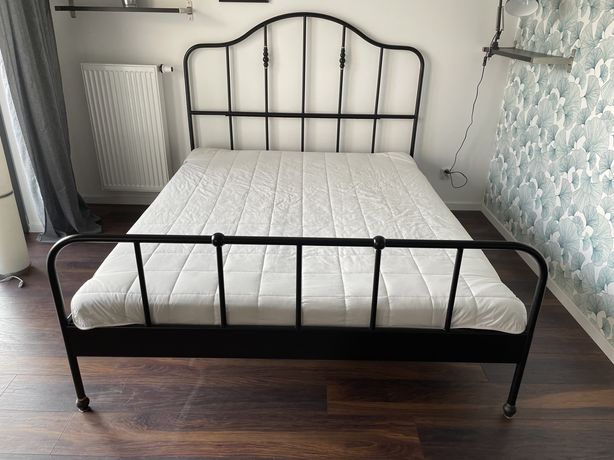 Łóżko 160 x 200 IKEA rama łóżka SAGSTUA czarne
