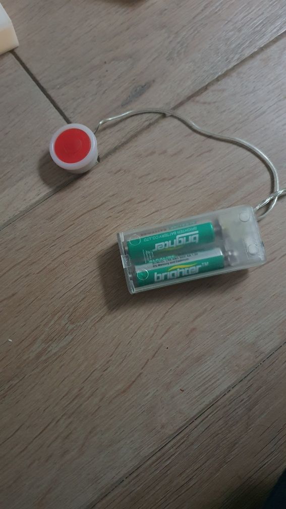 śwaitełka, łańcuszek z tabliczkami LED