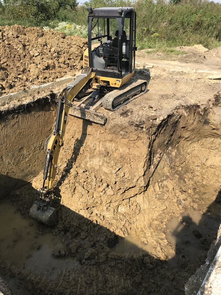 Послуги міні екскаватора бобкат bobcat гідробур,гідромолот,