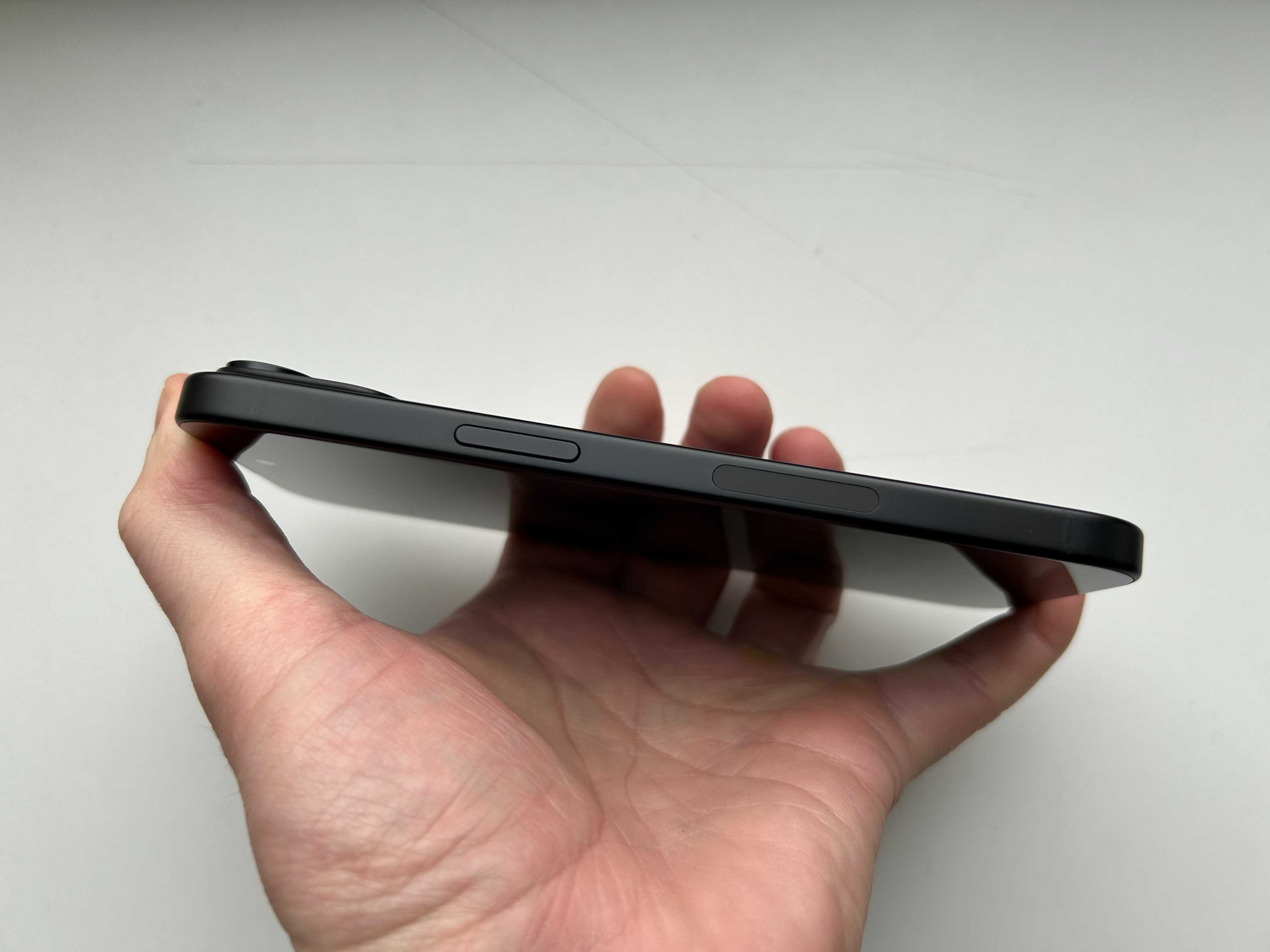 Apple Iphone 15 128Gb Black Neverlock Оригінал!