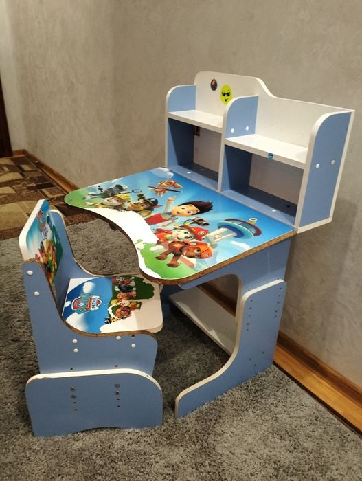 Дитяча парта з стільцем