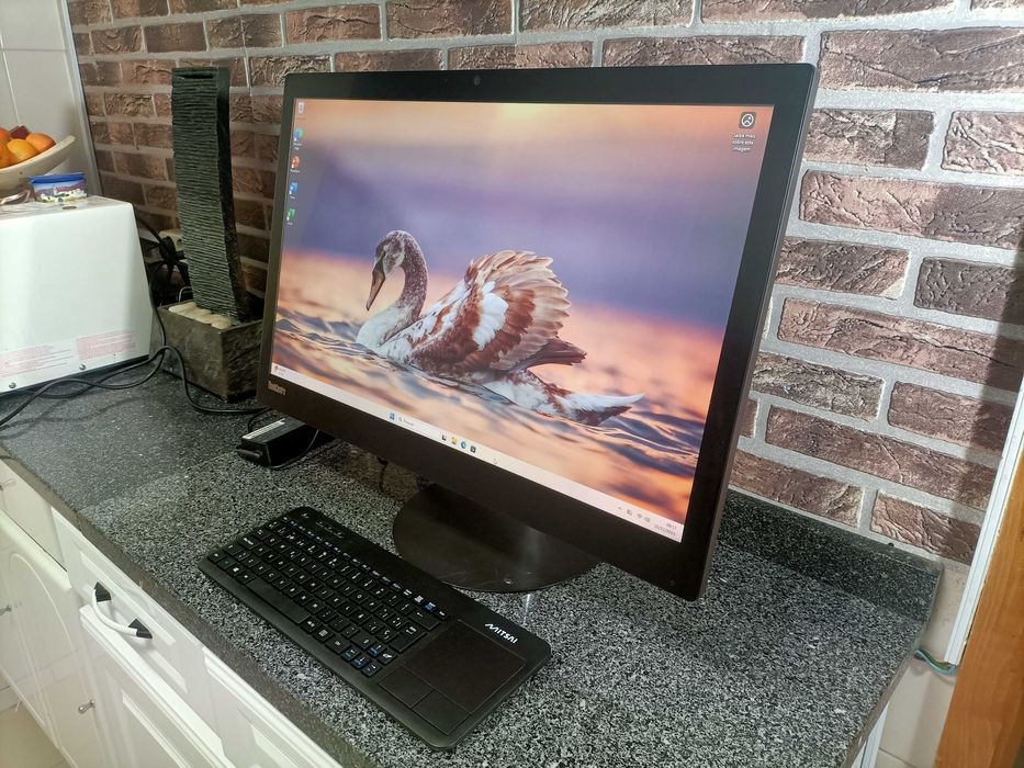 Lenovo ThinkCentre All-In-One core i7 SSD 240g RAM 16g Tela 24p F.HD