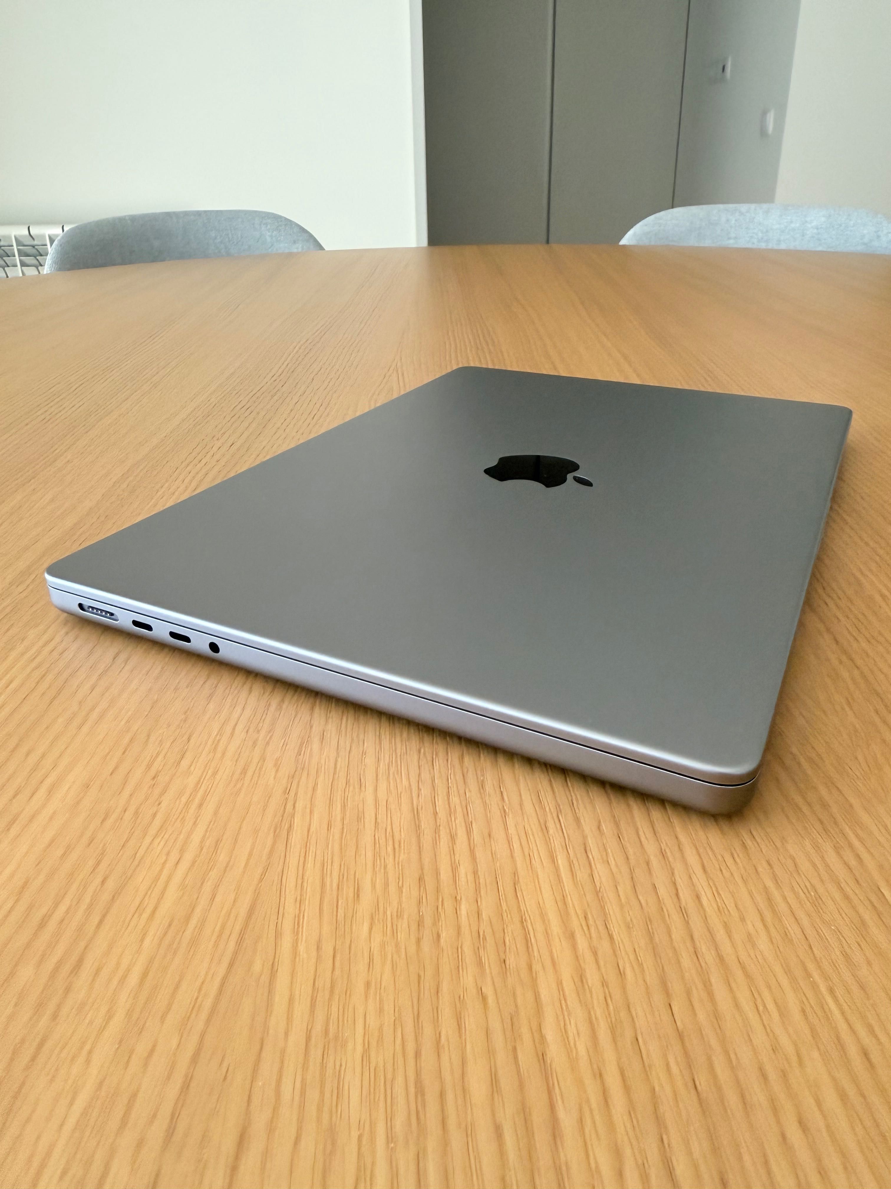 Macbook Pro M1 32GB/ 1TB