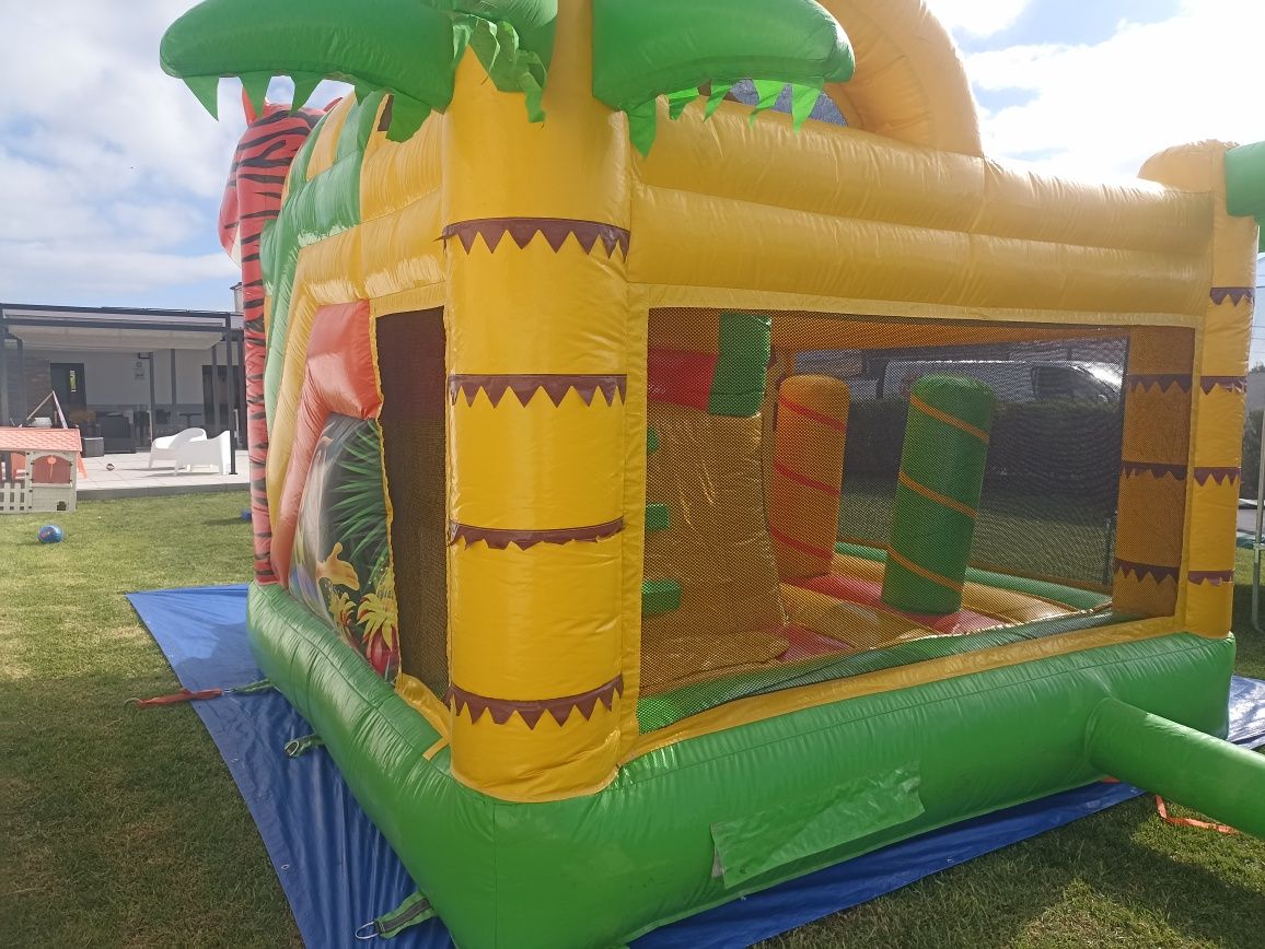 Insuflável JB inflatable seminovo
