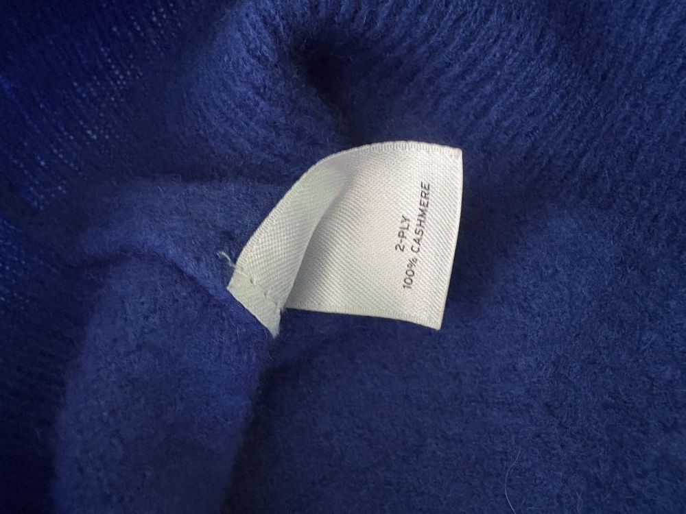 Sweter kaszmiorwy chabrowy dekolt v S