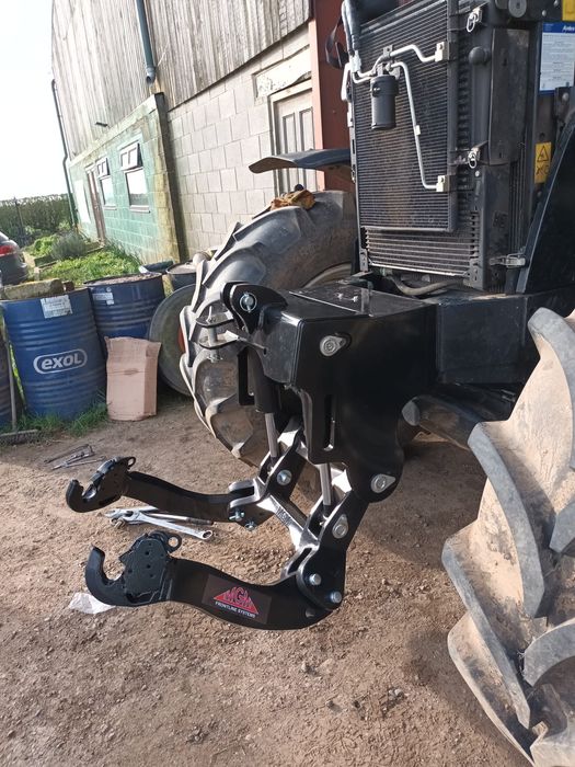 Przedni podnosnik tuz New holland