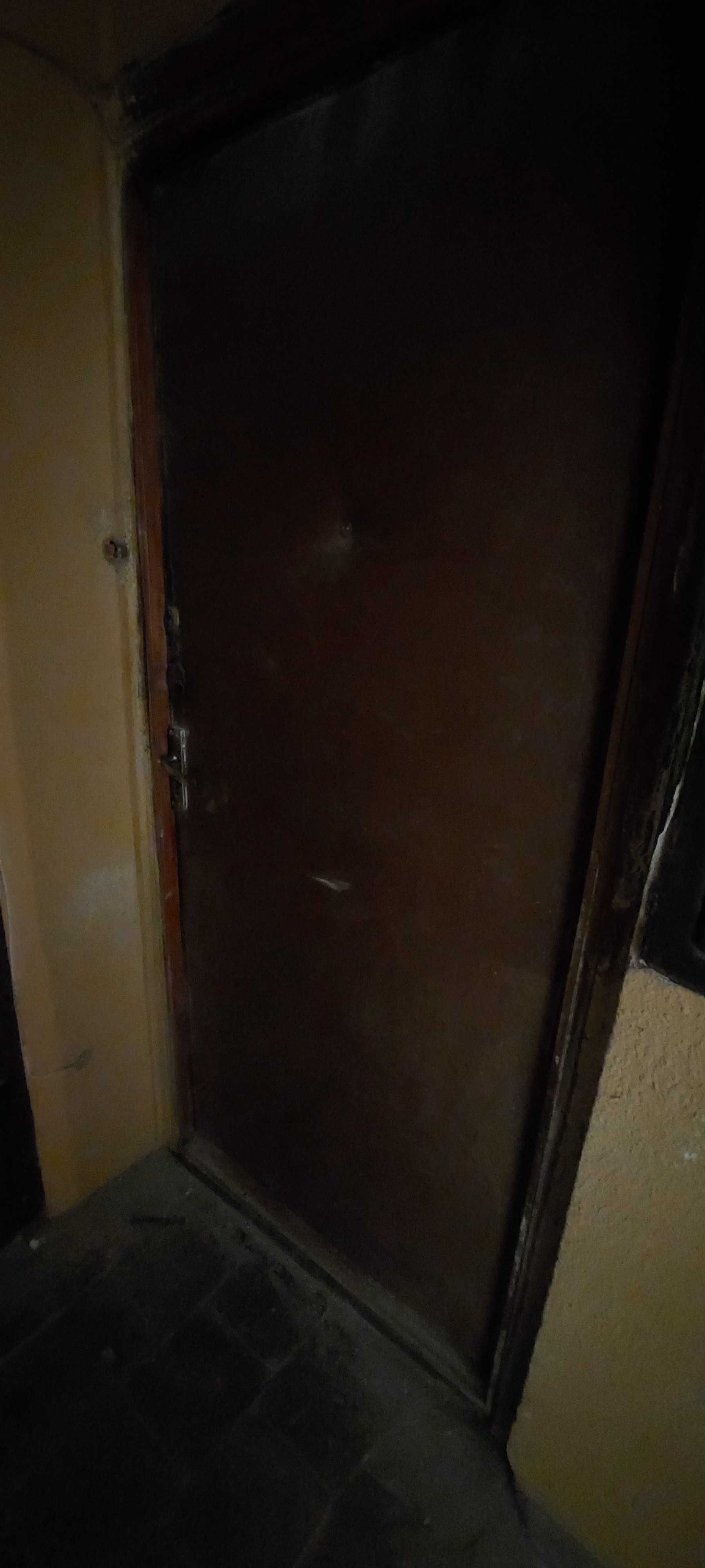 Бесплатно отдам входную ДВЕРЬ