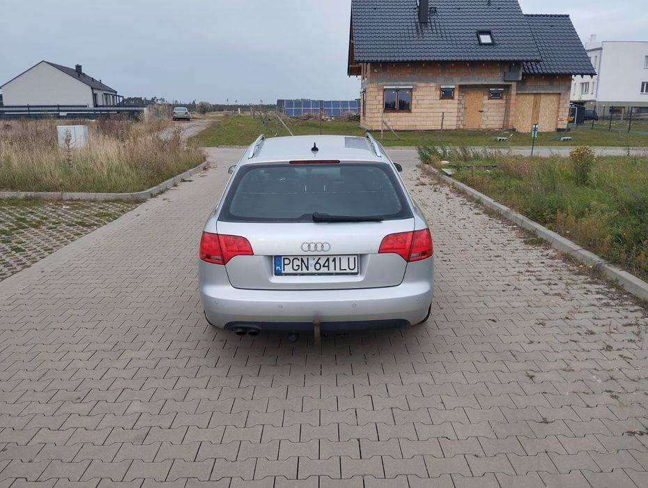 Audi A4b7 sprawna.zadbane