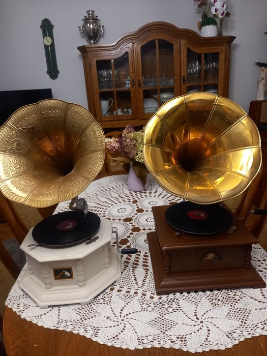 Gramofony produkcji India