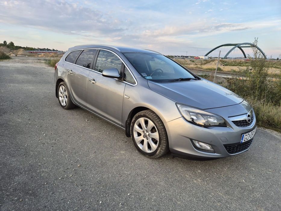 Opel Astra Opel Astra 1.4 | I rej. 12.2012 | 215 000 km | Navi | I właściciel