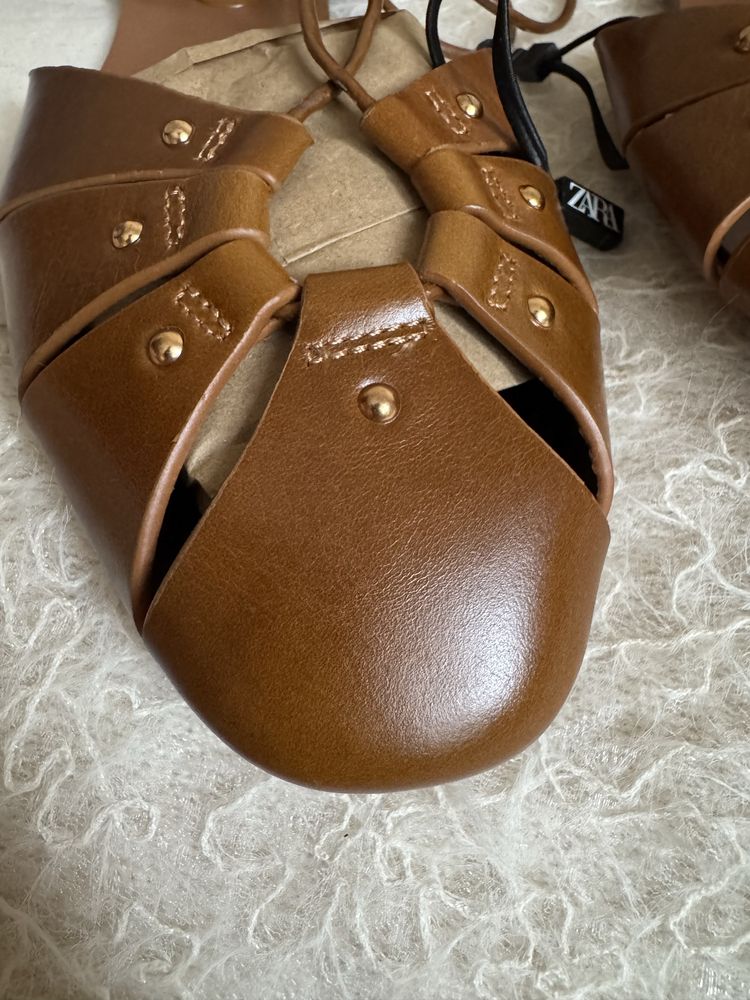Zara skóra naturalna brązowe sandały rzymianki wiązane 41