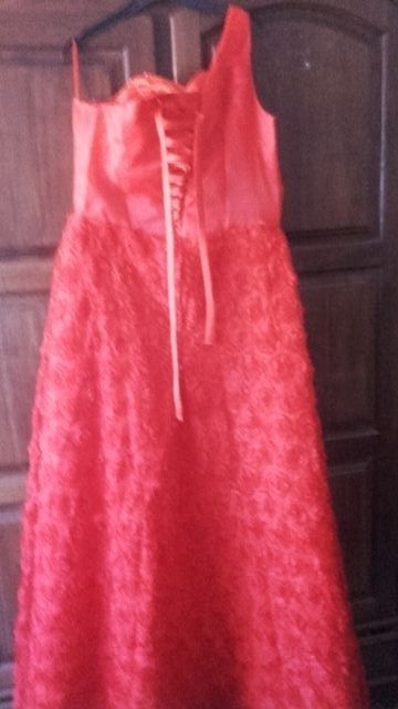 Vendo vestido de cerimónia/festa novo