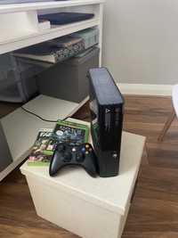 Xbox 360E + pad + 2gry