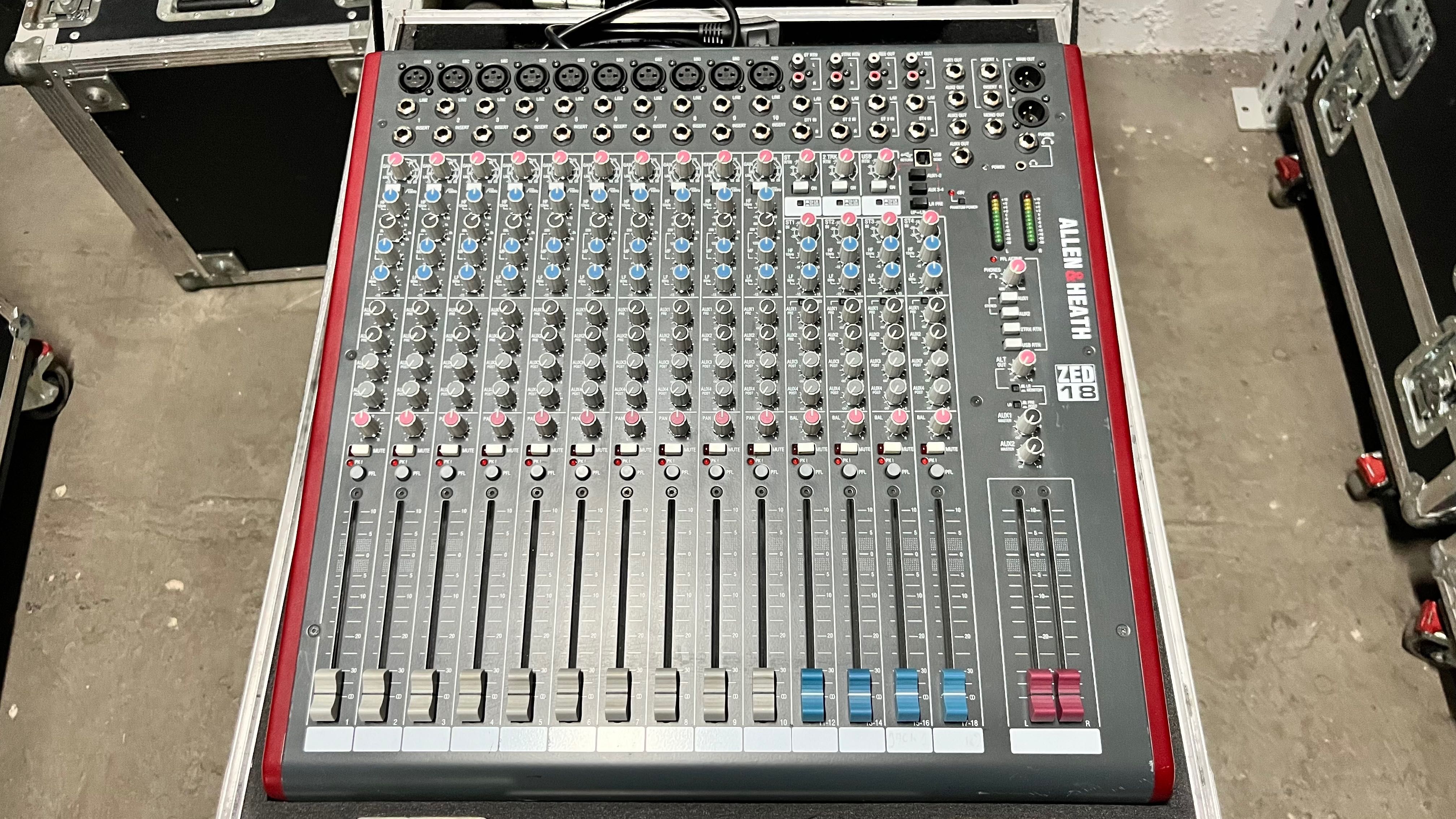 Allen & Heath ZED 18