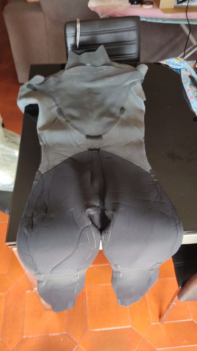 Fato Rip Curl Raptor 4:3. Tamanho L