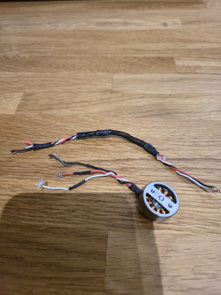 Silniczek lewy przód dji mini 2