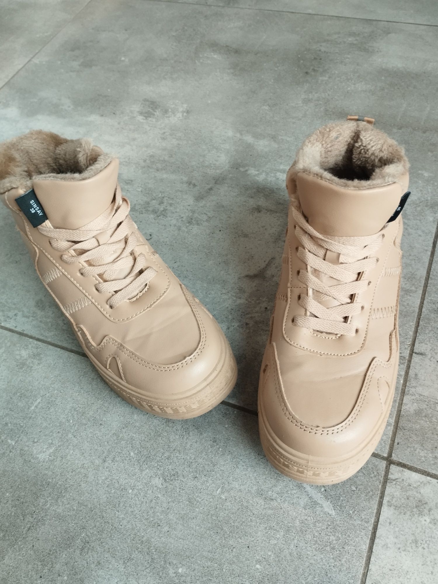 Buty ciepłe Sinsay r.38 wkł.23