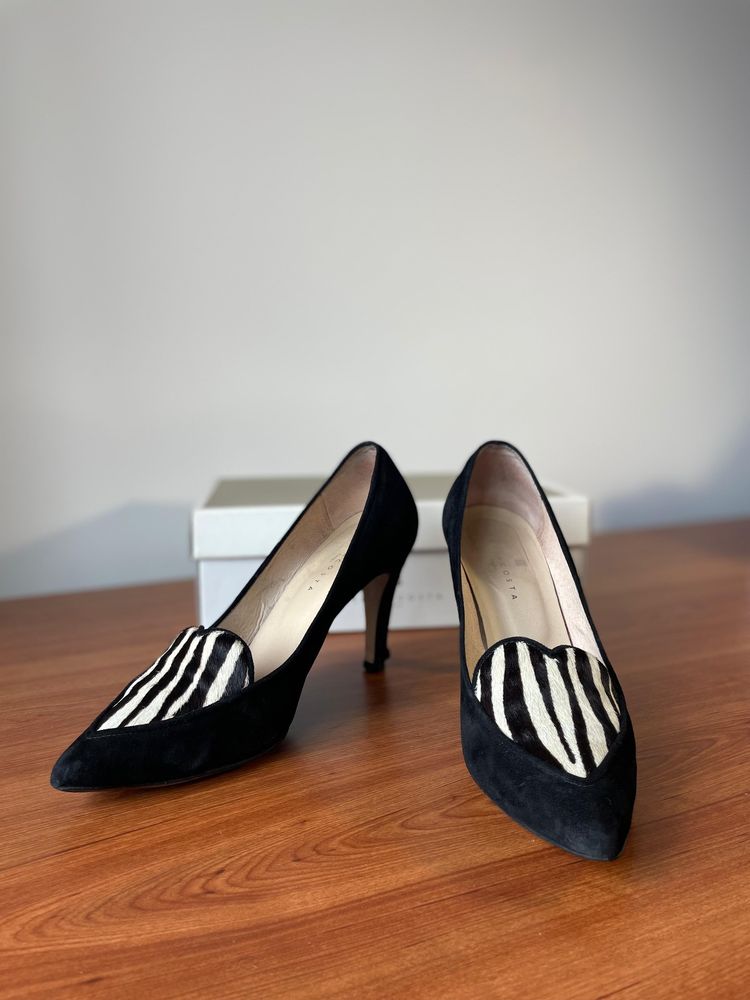 Sapatos- marca Sofia Costa