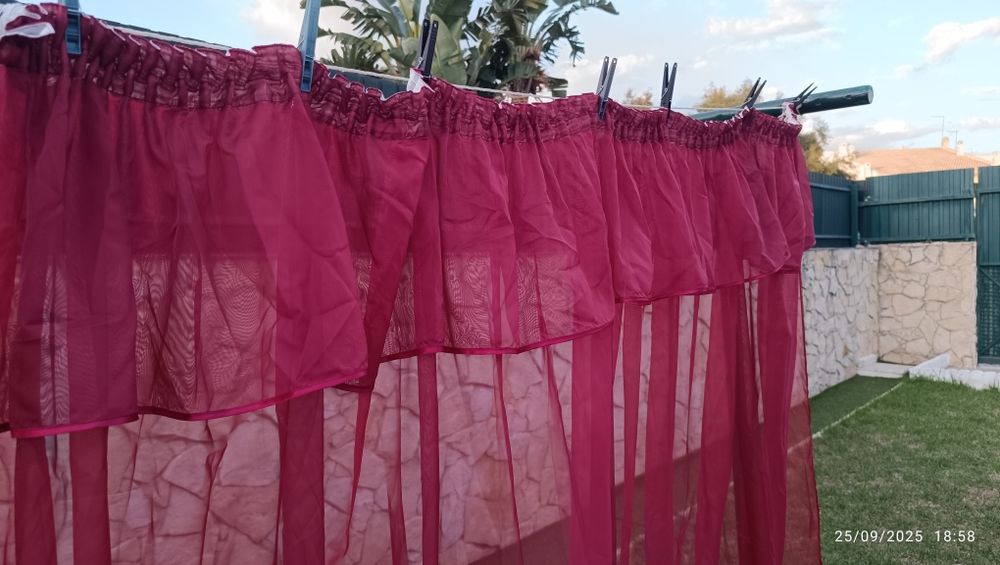 Cortinados transparentes  cor borgonha