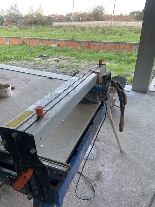 Aluguer serra Cerâmica dexter a água