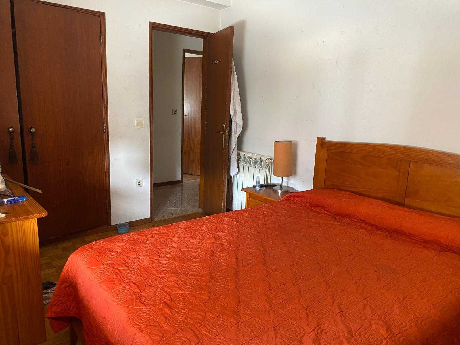 Arrendo Apartamento T3 com garagem e aparcamento