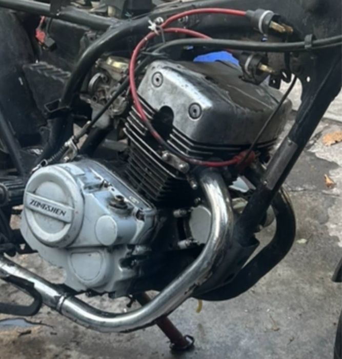 Двигатель 2 цылиндра 125 куб.