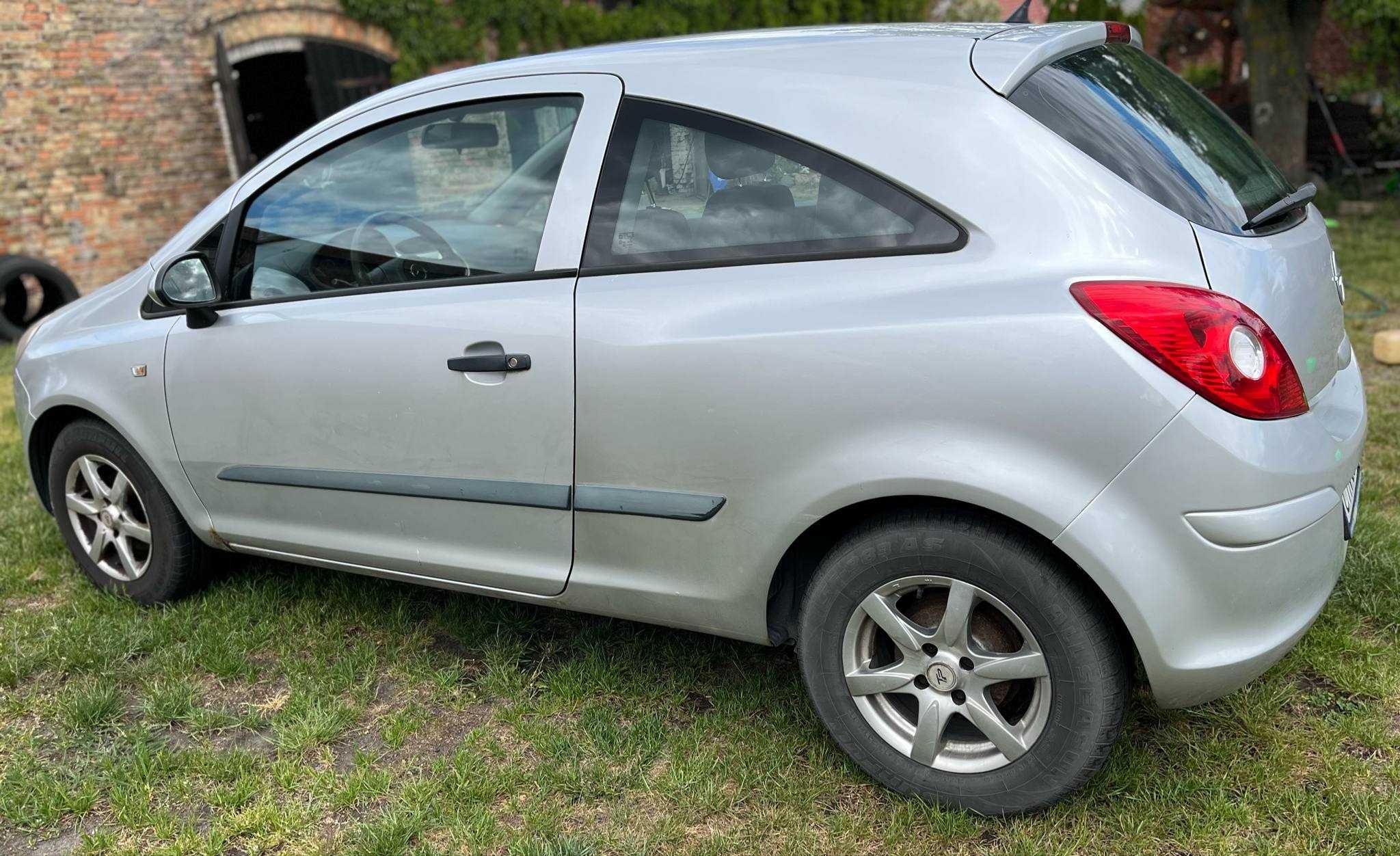 Opel Corsa 2007 1.0 uszkodzony