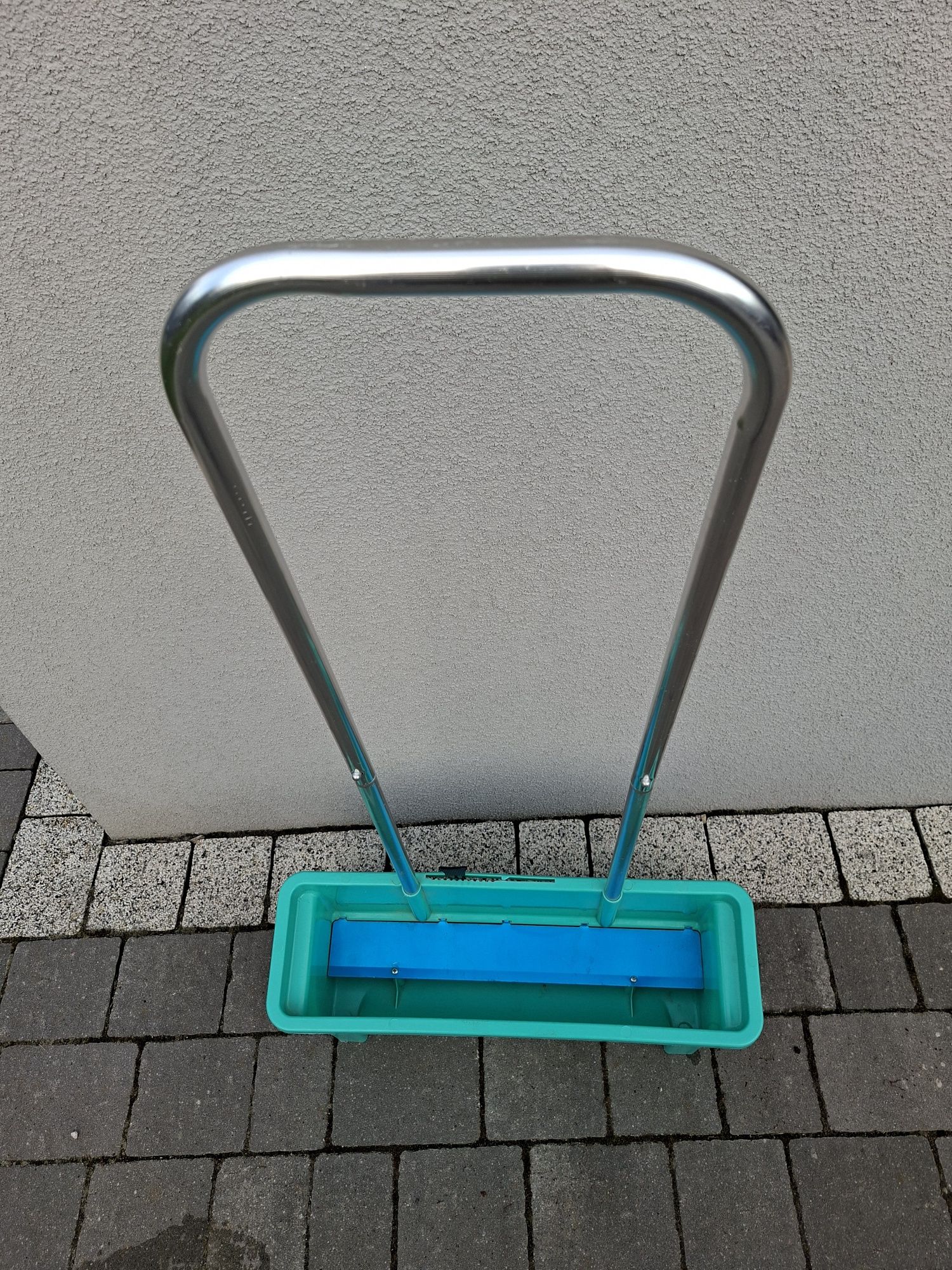 Greenmill Siewnik ogrodowy rzędowy 12l GR0030