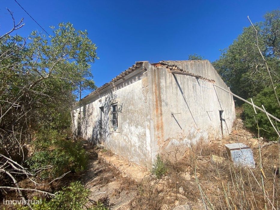 Moradia Tradicional para Restauro com Vista de Campo e Mar, Loulé, ...