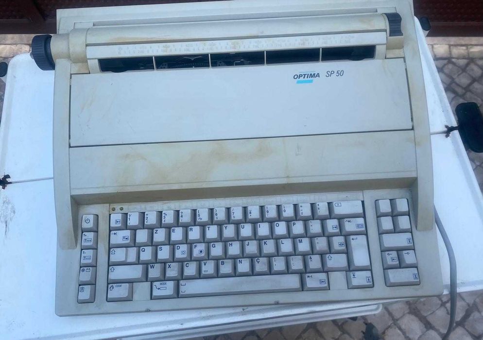 Máquina de escrever elétrica eletrónica OPTIMA SP 50