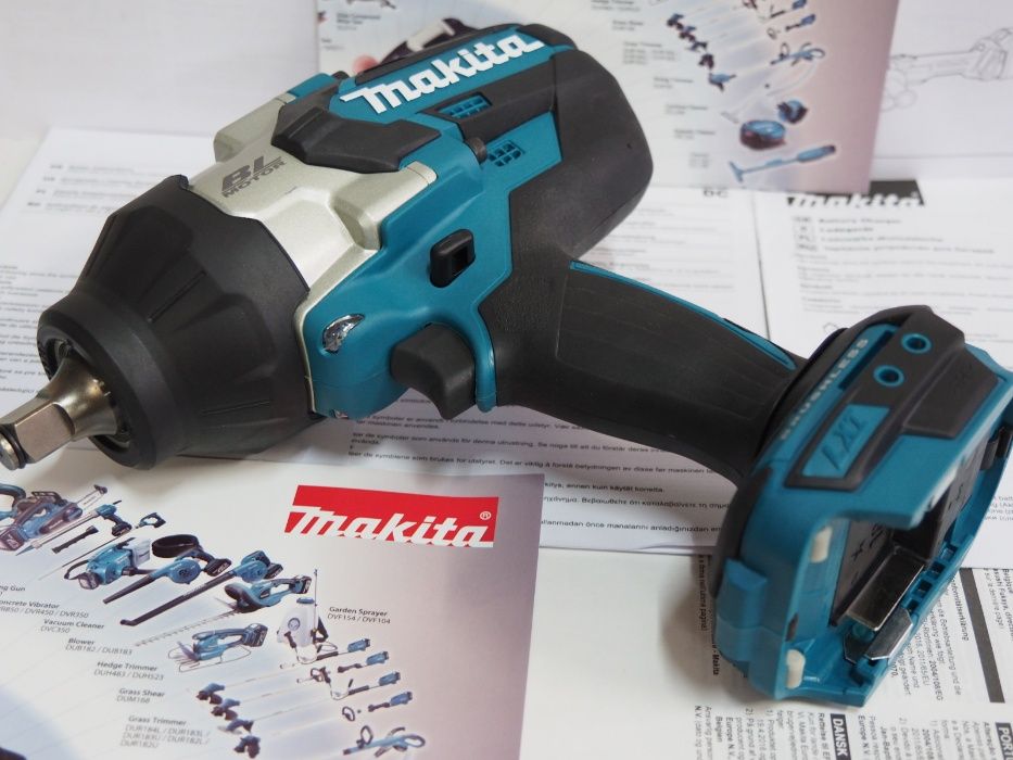 Zestaw klucz udarowy  1/2' MAKITA DTW 1002 +bateria 18v 6Ah Moc 1700Nm