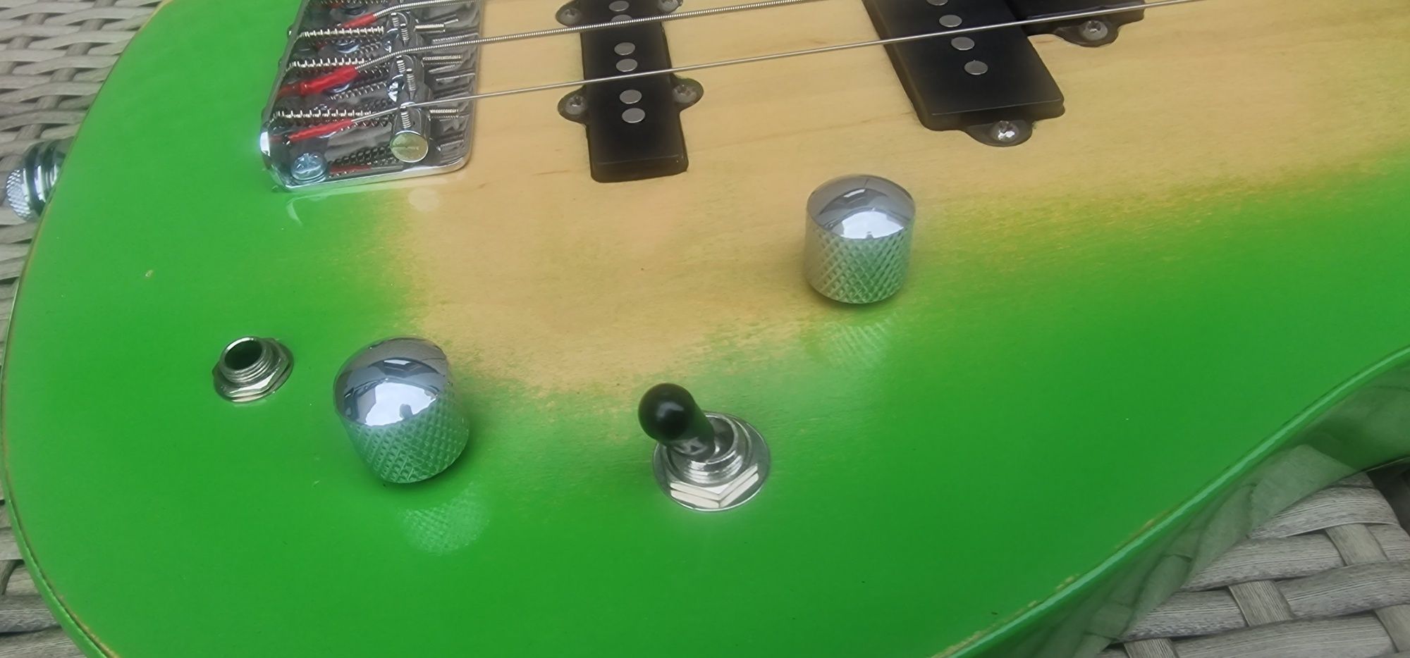 Gitara basowa Aria Pro II SLB plus wzmacniacz