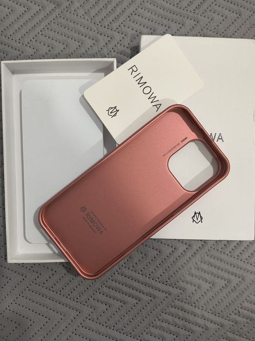 Capa de luxo estilo mala para iPhone 17, 16, 15 e 14 Pro Max