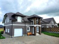 Продаж якісного будинку з ремонтом,гаражем та ділянкою 10 сот.