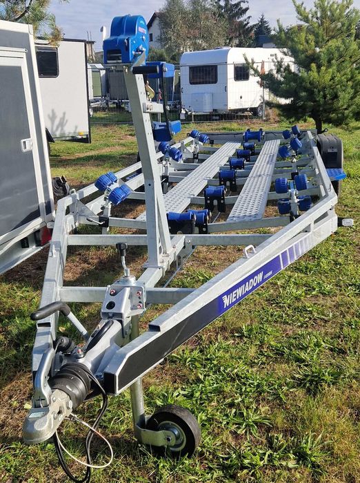 Nowa Przyczepa Podłodziowa 3500kg do 10M Niewiadów P3585HT