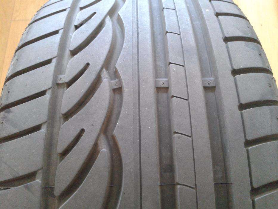 Pneu Dunlop SP Sport 01 245/40 R17/manete tampa válvulas pneu Mercedes