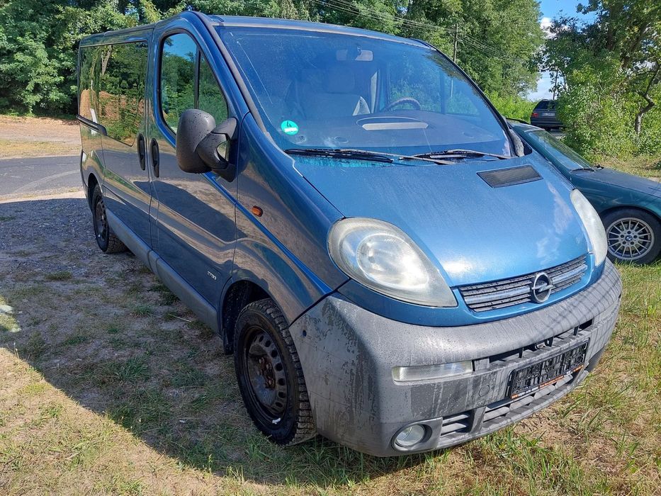 Opel Vivaro Sprzedam Opel Vivaro trafic primastar 9 osobowy klimatyzacja