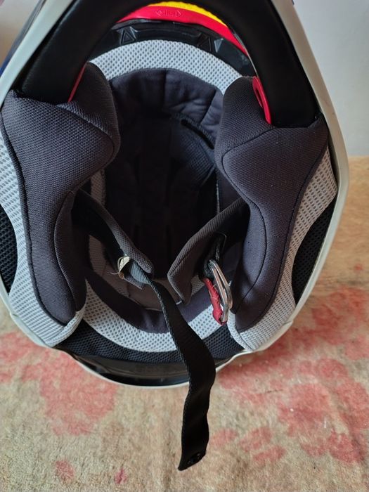 Продам шлем  SHOEI