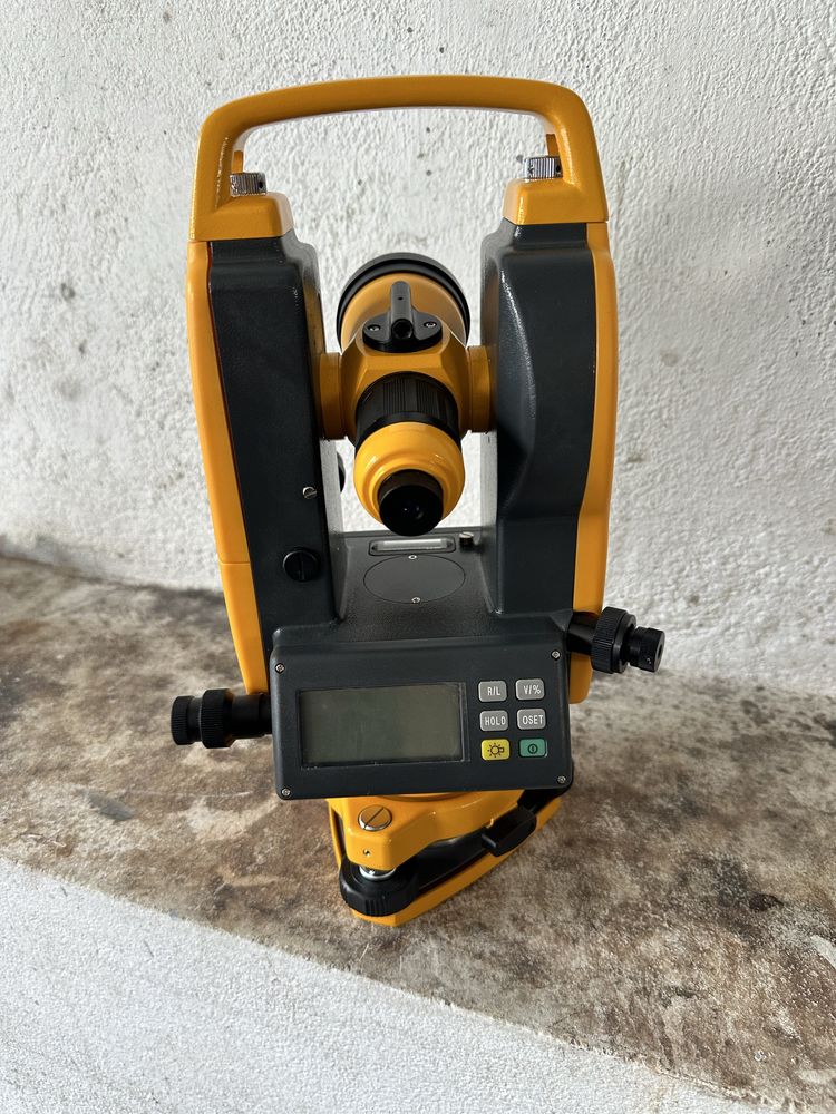 Teodolito-Digital CST-DGT10
