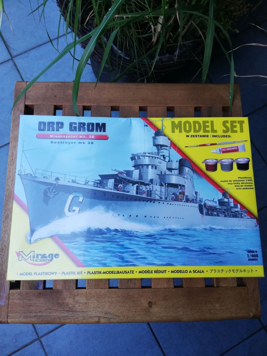 Mirage model statku ORP GROM - NOWY