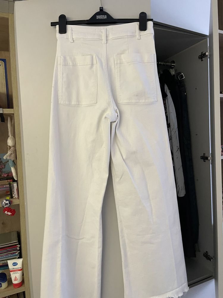 білі джинси zara