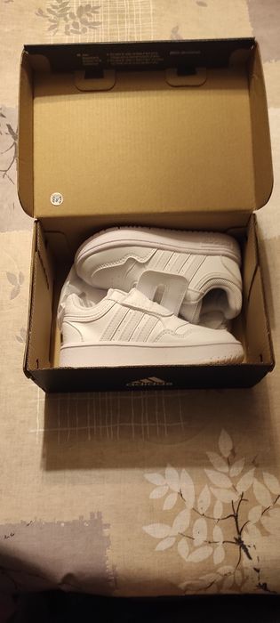 Sapatilhas Adidas de menina