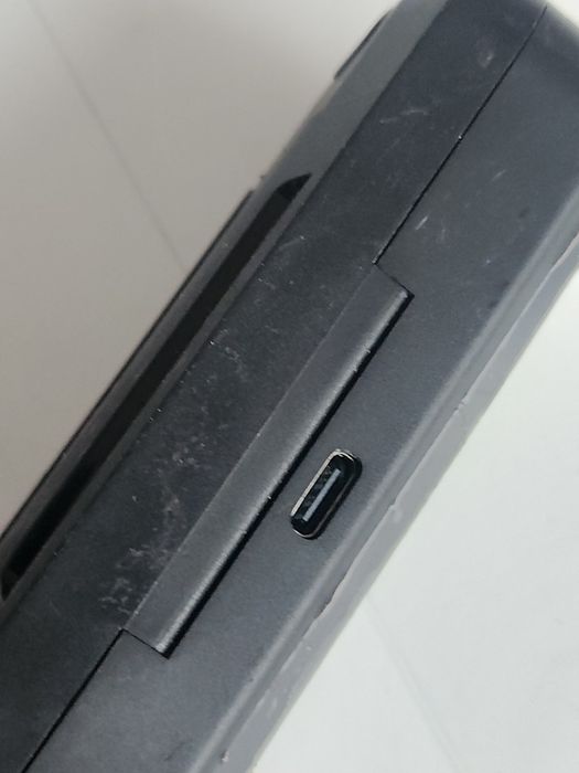 Bezprzewodowy zestw sluchakowy do kasku